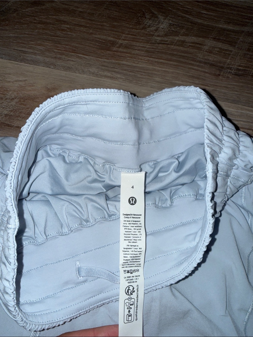 Size 4 Lululemon Hotty Hott HR 5” shorts - Picture 3 of 3